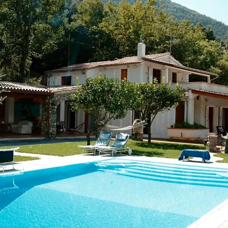 Sleeps 10 Pool Wifi * Maratea